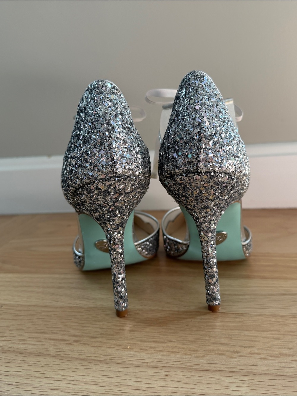Blue by Betsy Johnson Silver Glitter Ankle Tie 4” Heel Pumps (size 9) - Picture 4 of 8